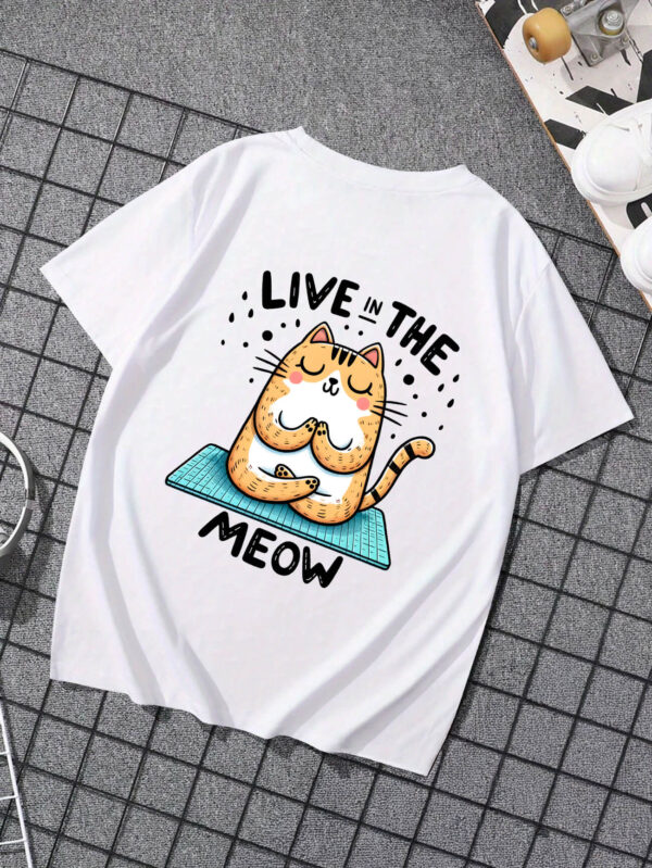 “Live in the Meow” Cute Cat Yoga T-Shirt – Relaxed Fit for All Cat Lovers uk